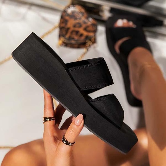 Black Dual Strap Platform Slip On Sandal - Picture 1 of 10